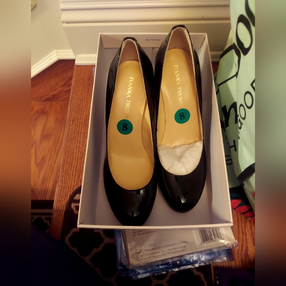 High heels. - Picture 4 of 6